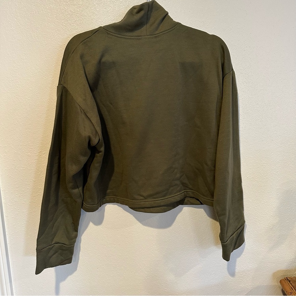 New Balance Women’s Dark Green Crop Pullover Size XL - Picture 5 of 5